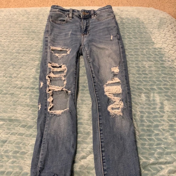 American Eagle Outfitters Denim - American Eagle High-Waisted Skinny Jean, 00-Short.